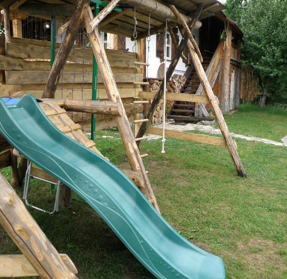 펜션 Salamandra Village