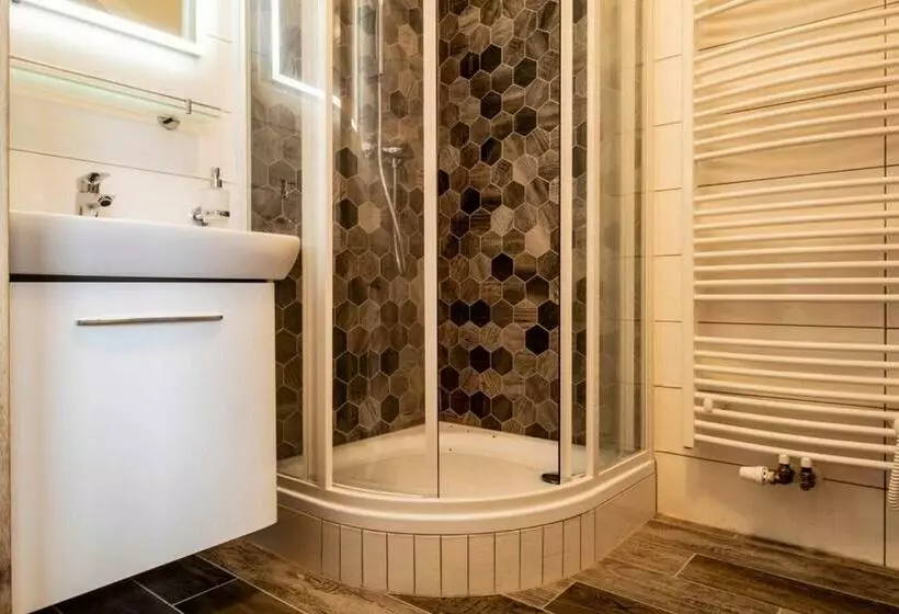 Residence Tvrz Skočice