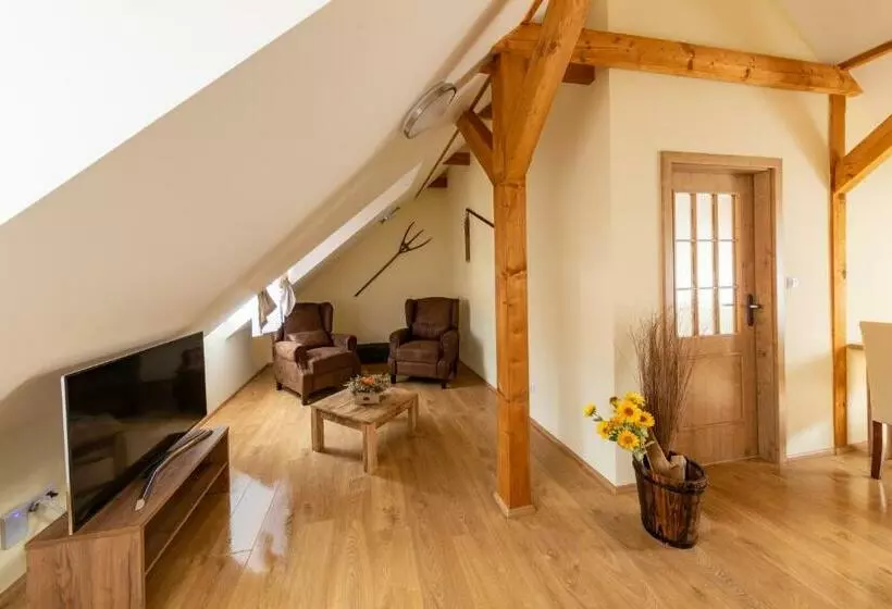 Residence Tvrz Skočice