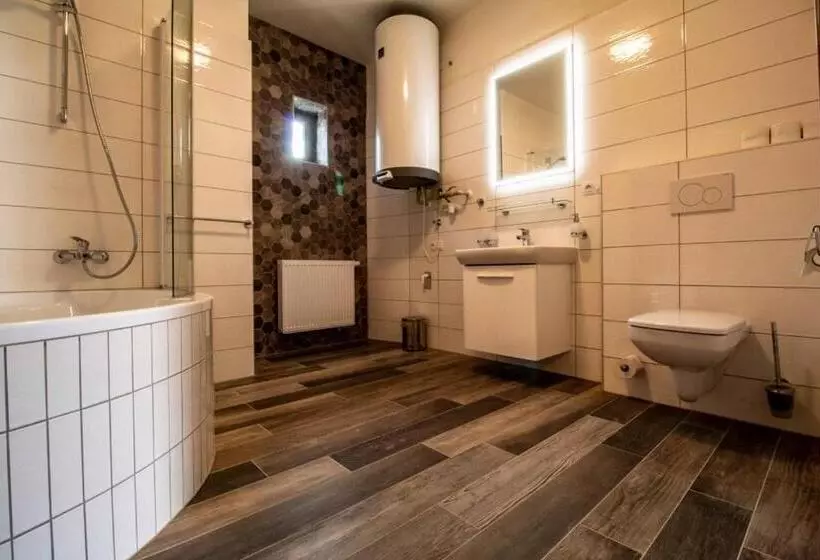 Residence Tvrz Skočice