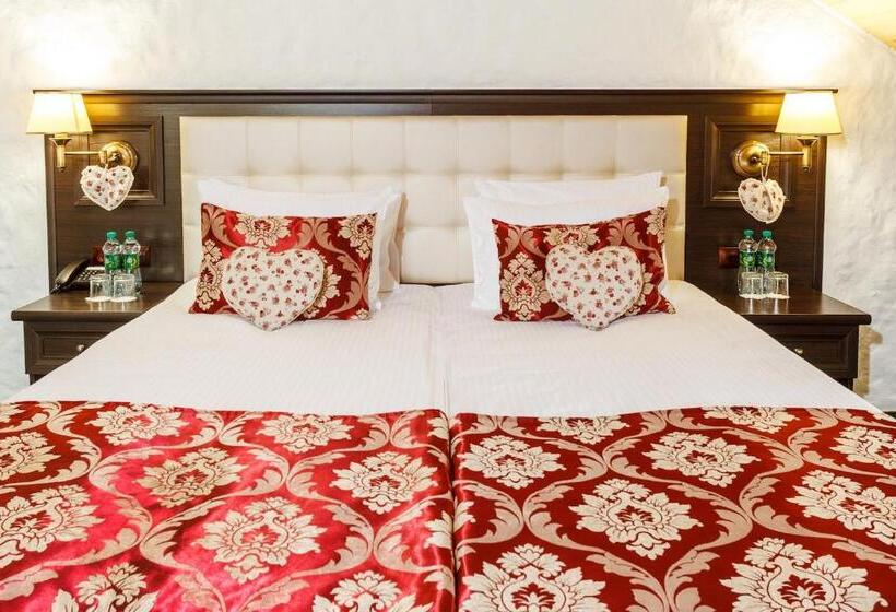 منتجع Iváncsó Birtok термальні води косино