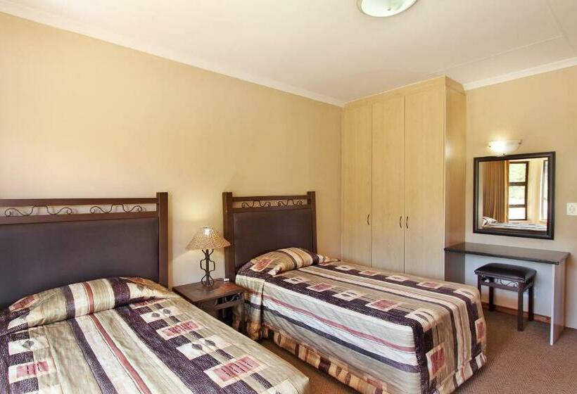 Resort Monateng Safari Lodge