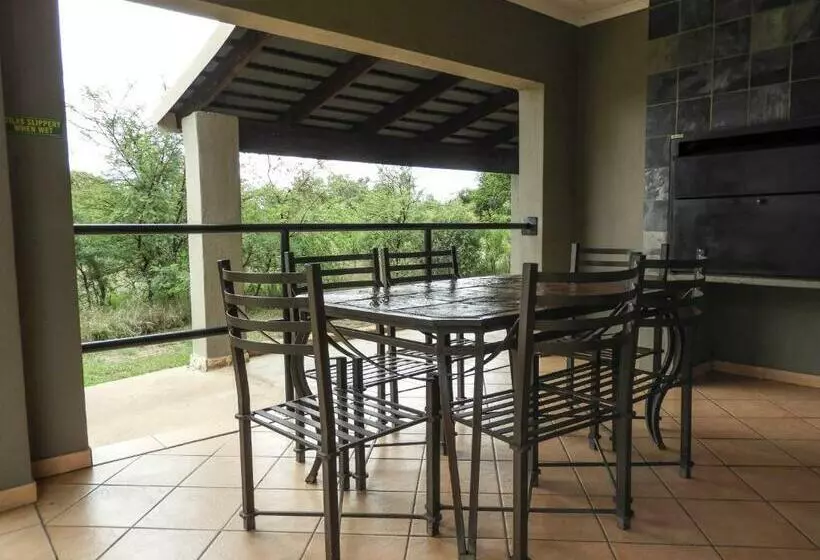 Lomakeskus Monateng Safari Lodge