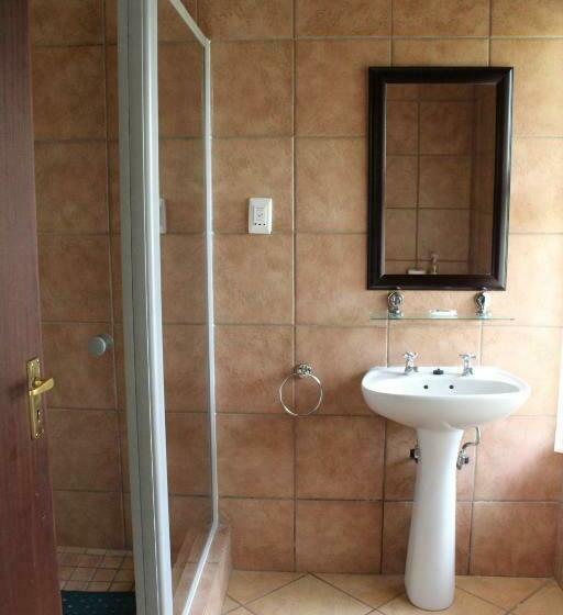 Resort Monateng Safari Lodge