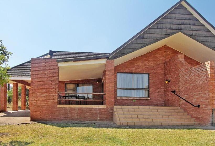 Resort Monateng Safari Lodge