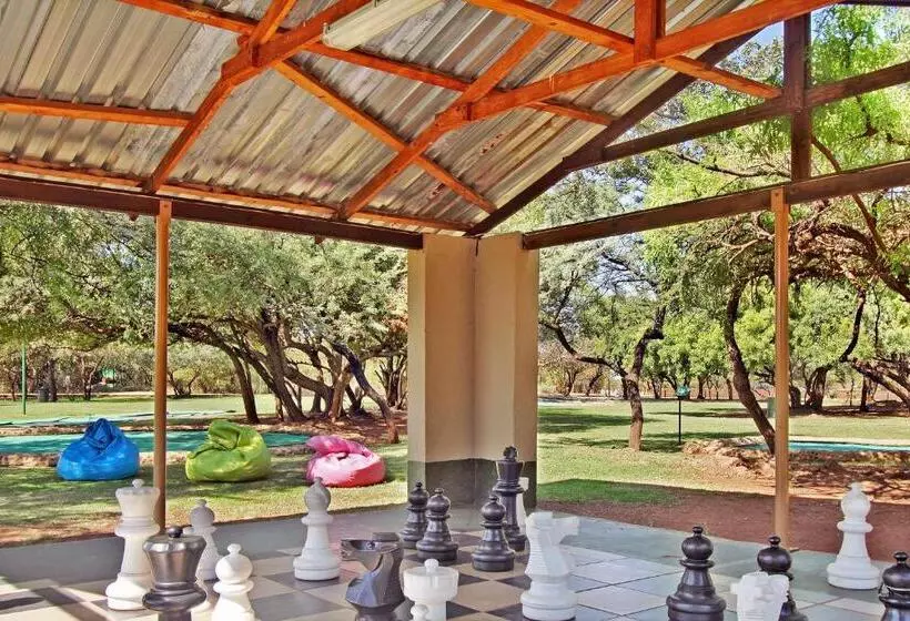 Lomakeskus Monateng Safari Lodge