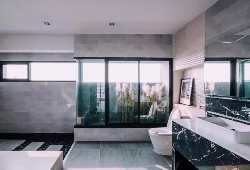 The Living Hotel Samutprakan