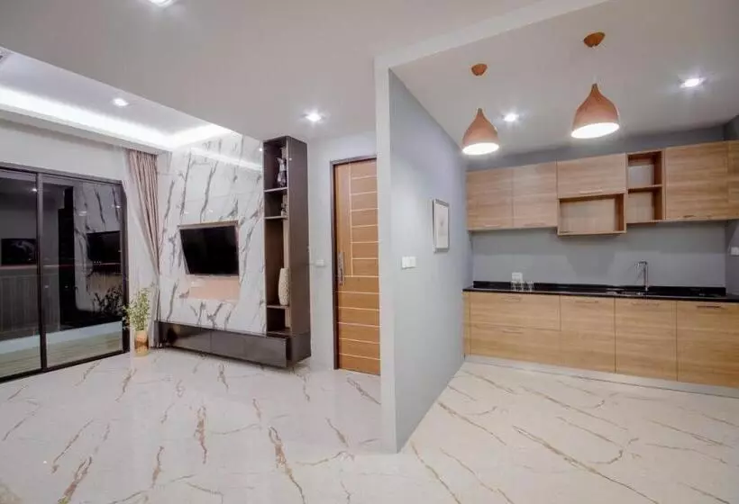 The Living Hotel Samutprakan