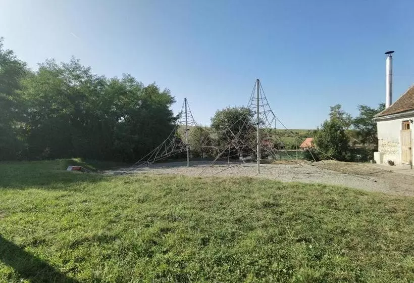 Retkeilymaja Kinderuni Bekokten