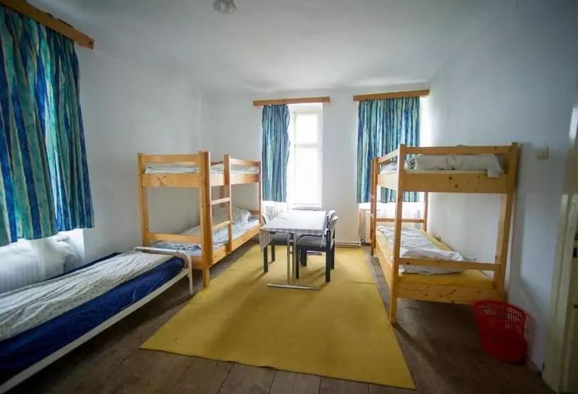 Retkeilymaja Kinderuni Bekokten