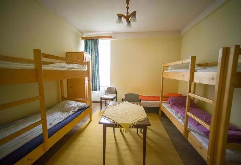 Retkeilymaja Kinderuni Bekokten