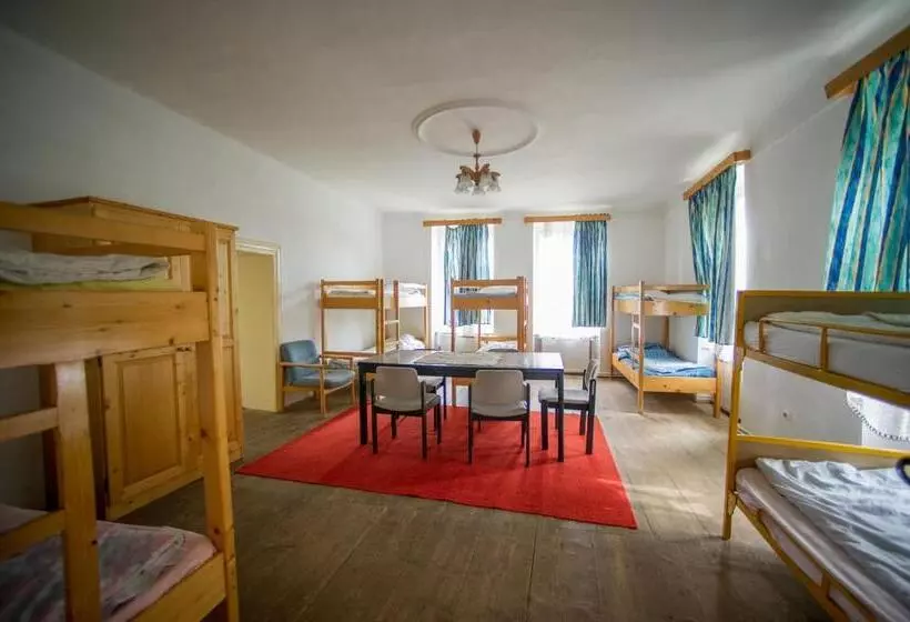 Retkeilymaja Kinderuni Bekokten