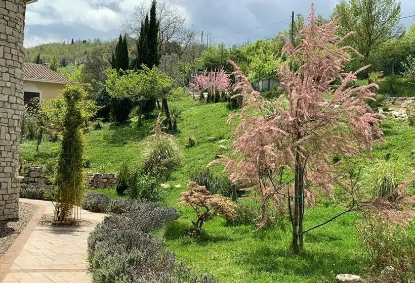 Aamiaismajoitus (B&B) Villa Vento Dei Cieli