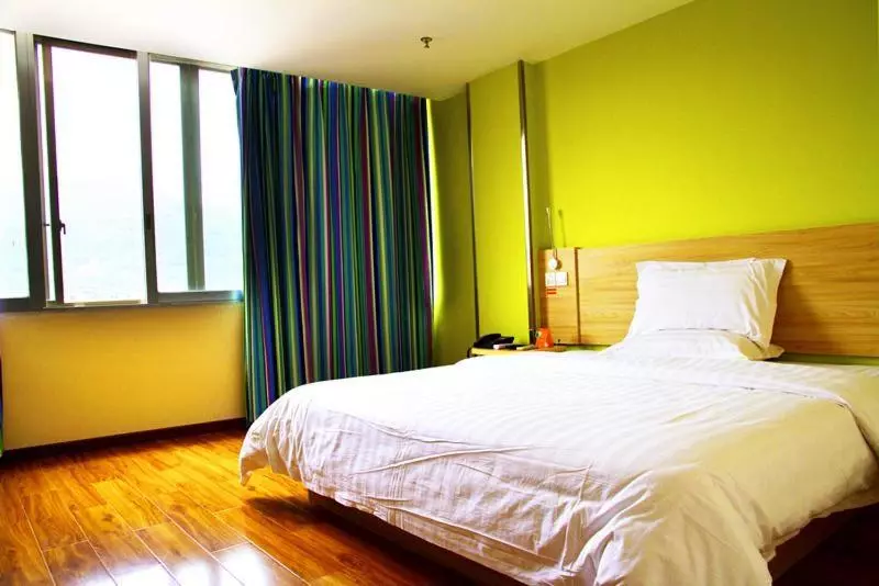 ホテル 7days Inn Chongqing Yunyang Passenger Terminal Station