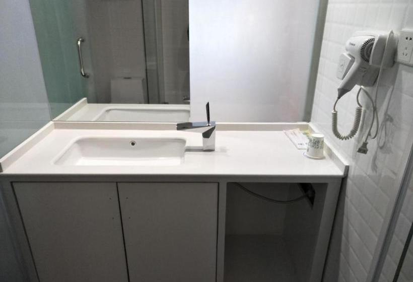 Hotel 7days Inn Chuzhou Mingguang Sports Road Huijin Plaza Branch