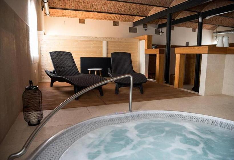 ホテル Dvůr Perlová Voda