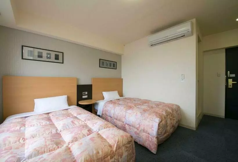 Hotelli Econo Taki
