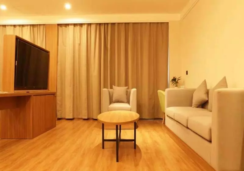 ホテル Greentree Inn Lanzhou Zhongchuan Airport Business