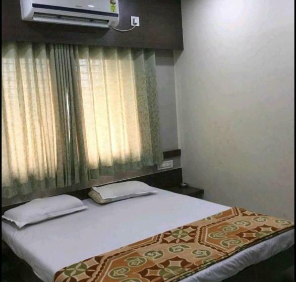 Hotelli Laxmi Restro And Lodge