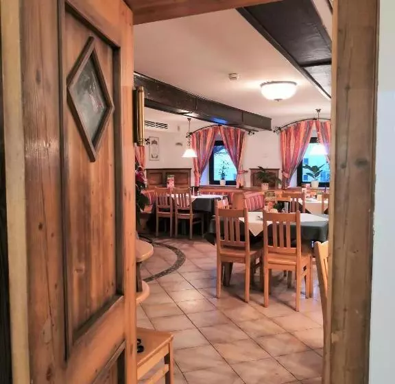 ホテル Mauernböck