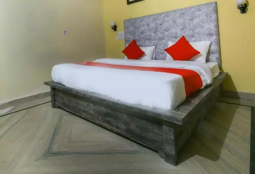 ホテル Oyo 65136 Meerut Inn