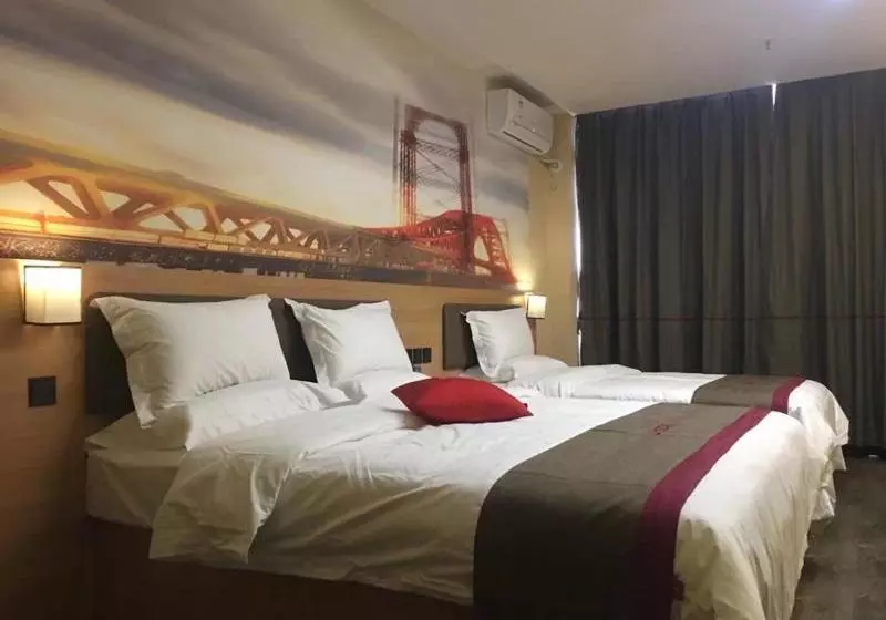 Thank Inn Chain Hotel Inner Mongolia Bayannaoer Urat Qianqi Huifeng Square