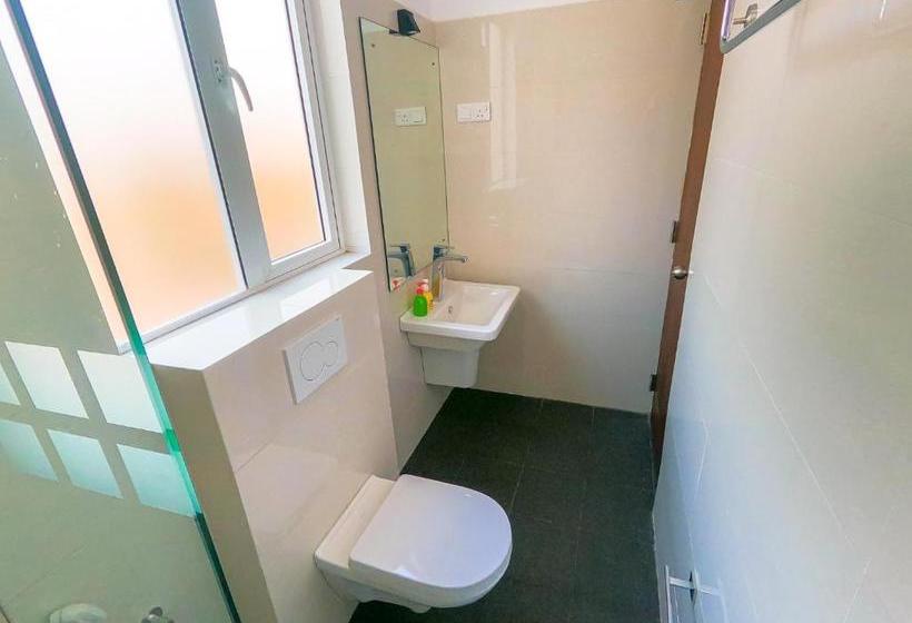 ホテル The Den 23