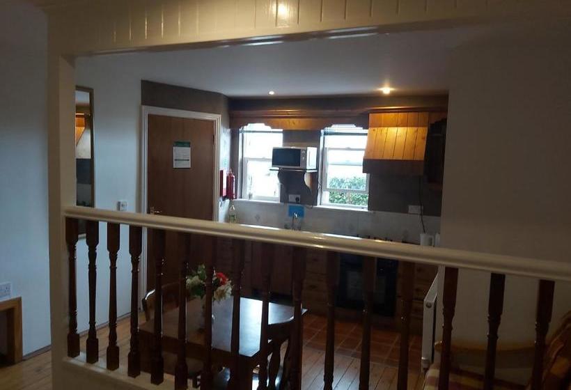 מוטל Keane S Bar & Restaurant