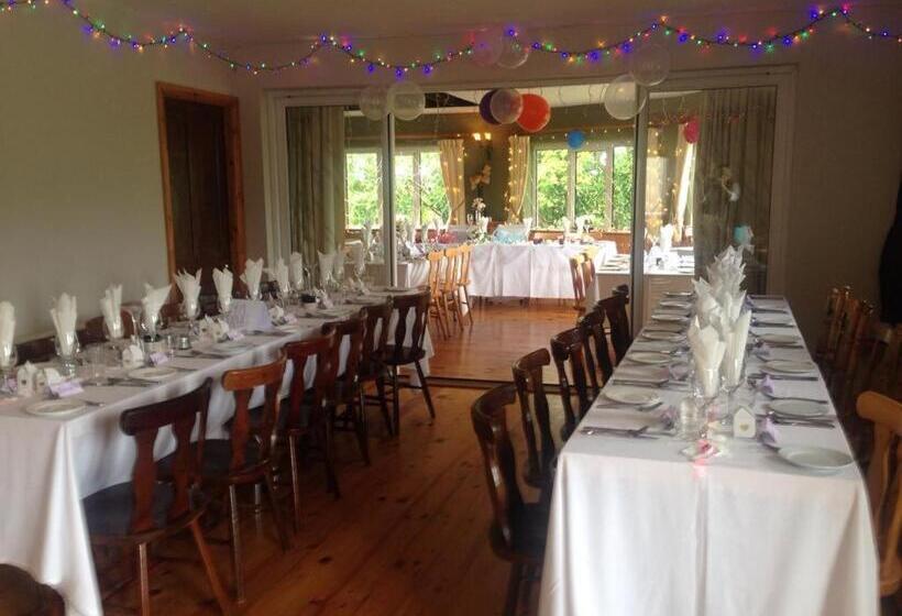 מוטל Keane S Bar & Restaurant