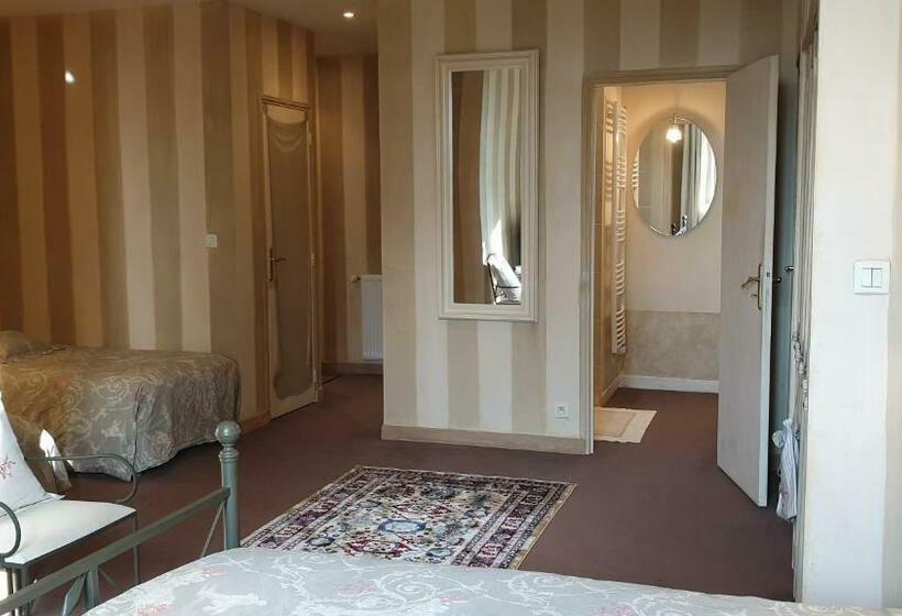 بنسيون La Villa Des Arts