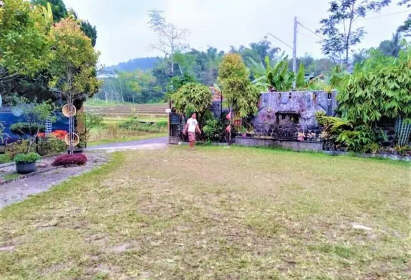 Pension Menggala Cottage Baturaden