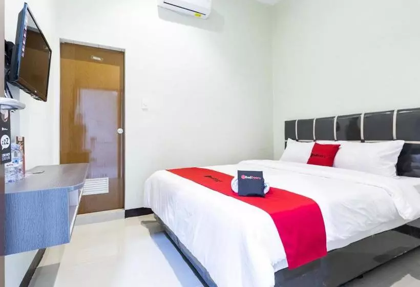 ペンション Reddoorz Near Medan Amplas
