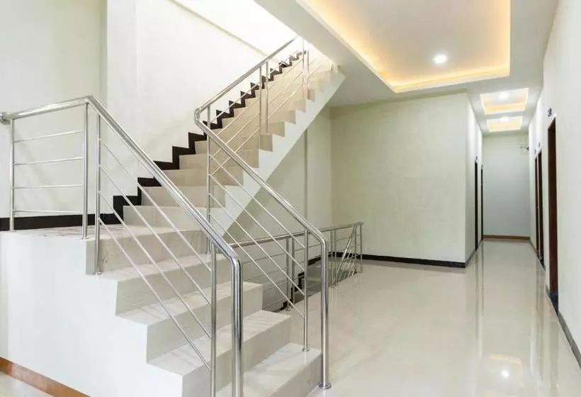 ペンション Reddoorz Near Medan Amplas