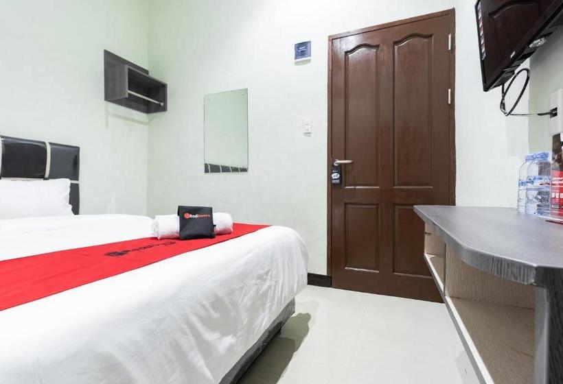 بنسيون Reddoorz Near Medan Amplas