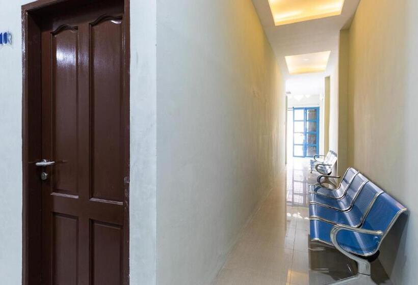 بنسيون Reddoorz Near Medan Amplas