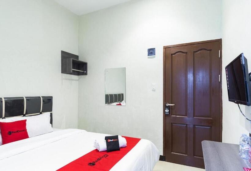 بنسيون Reddoorz Near Medan Amplas