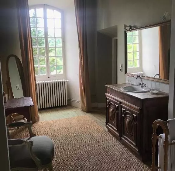 ベッドアンドブレックファースト Château De Camon