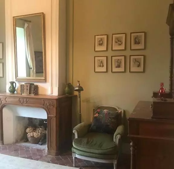 ベッドアンドブレックファースト Château De Camon
