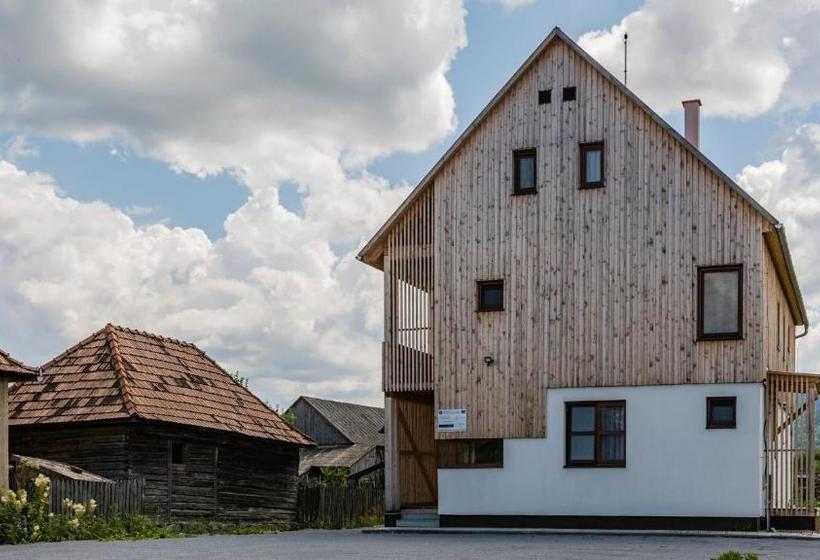 مبيت وإفطار Pensiunea Agroturisticā Lukács Panzió