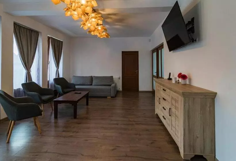 Aamiaismajoitus (B&B) Pensiunea Agroturisticā Lukács Panzió