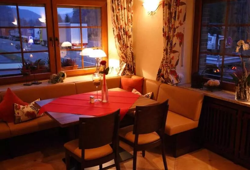 Hotelli Landgasthaus Standenhof