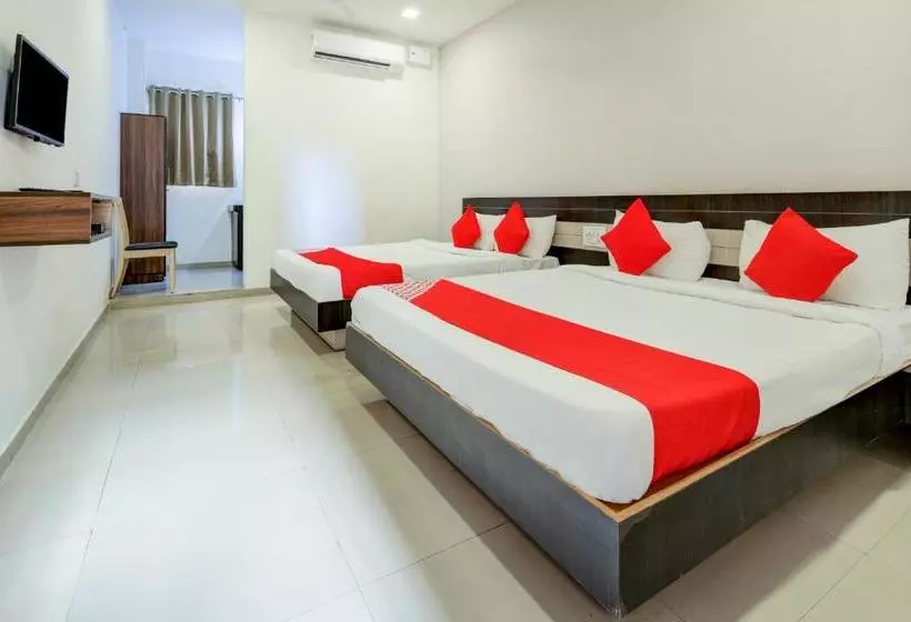 Fabhotel Rajmandir