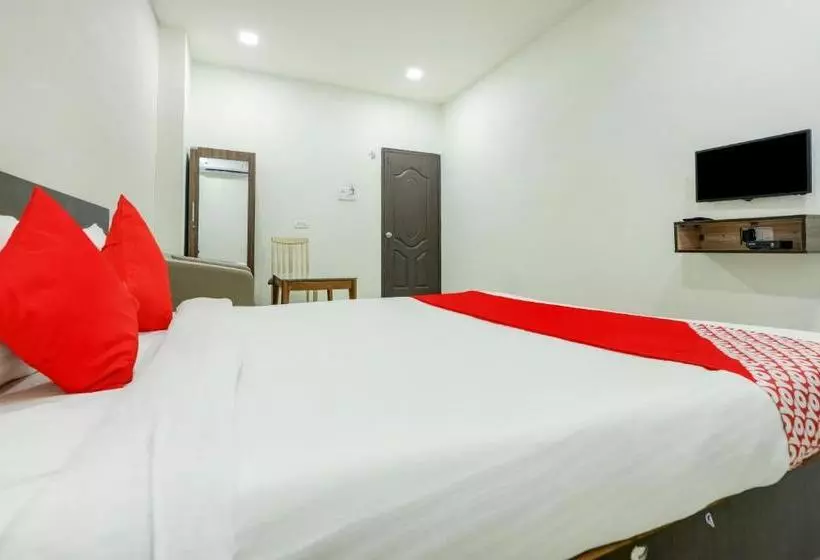 Fabhotel Rajmandir