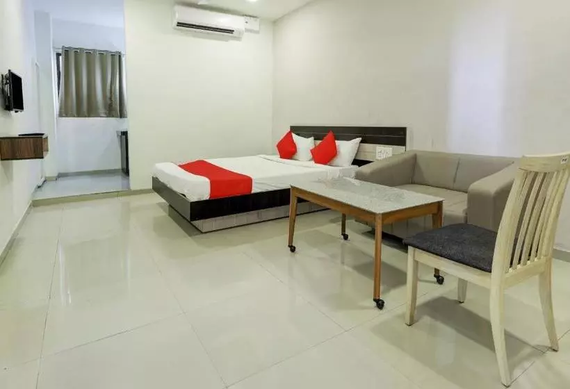 Fabhotel Rajmandir