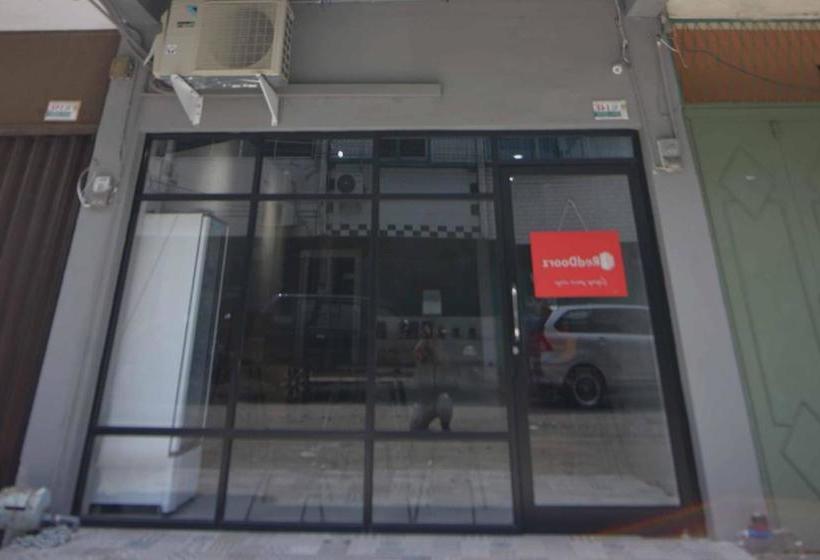 בית מלון כפרי Reddoorz Hostel Syariah @ Peunayong Banda Aceh