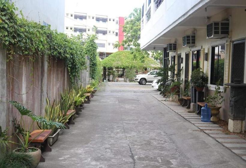 فندق Reddoorz Near Colgante Bridge Naga City