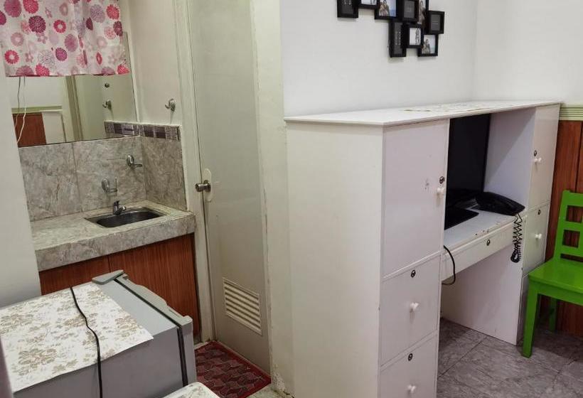 فندق Reddoorz Near Colgante Bridge Naga City