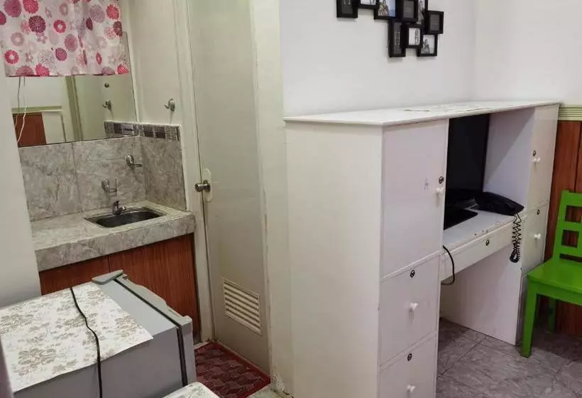 Hotelli Reddoorz Near Colgante Bridge Naga City