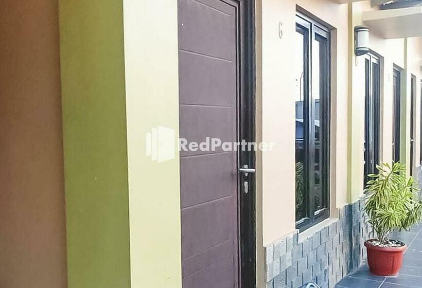 פנסיון Ardico Residence Syariah Mitra Reddoorz