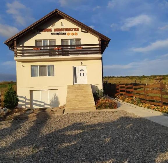 Pensiunea Agroturistica Casa Sirca
